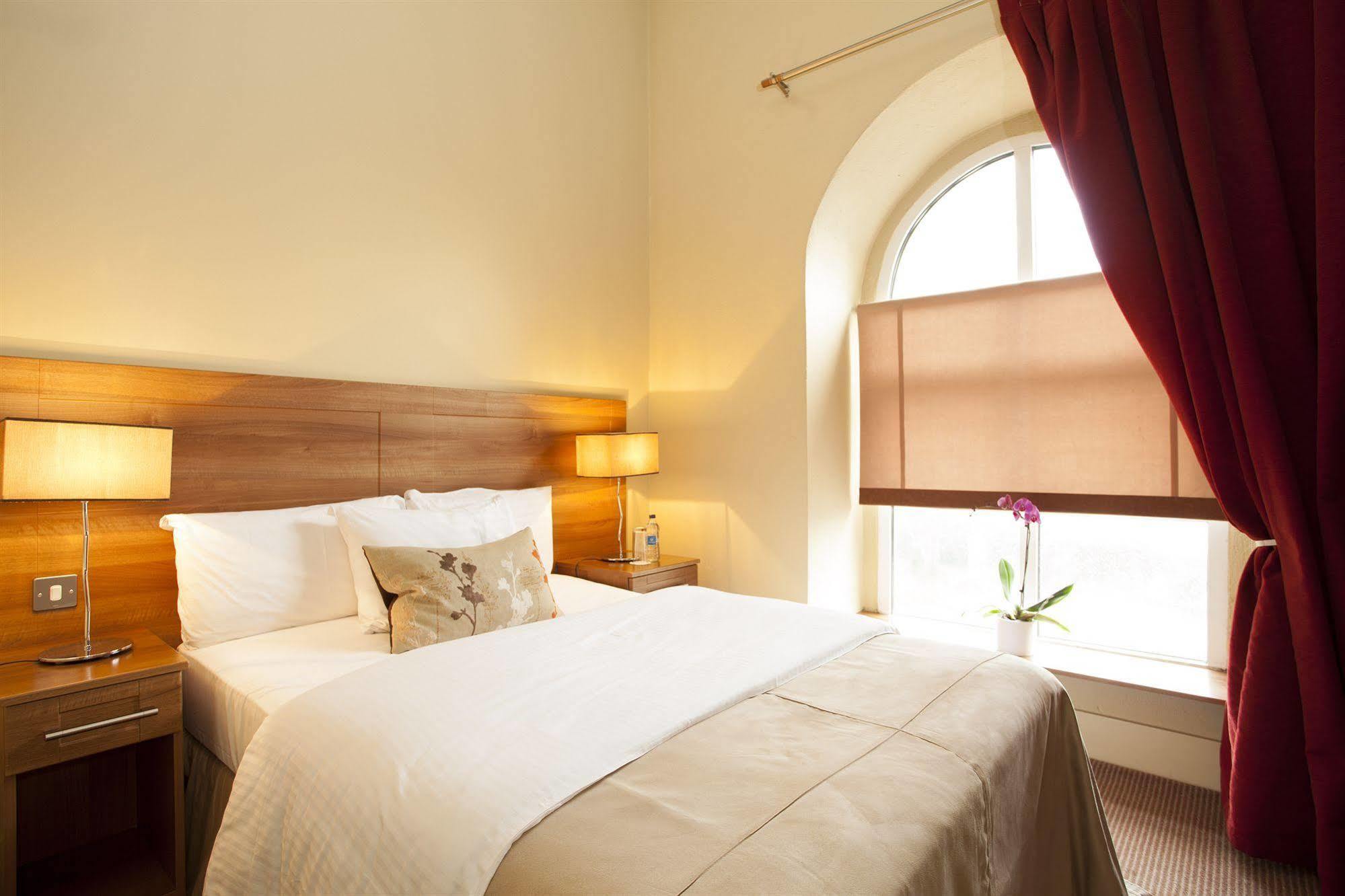 Becketts Hotel Лейкслип Екстериор снимка