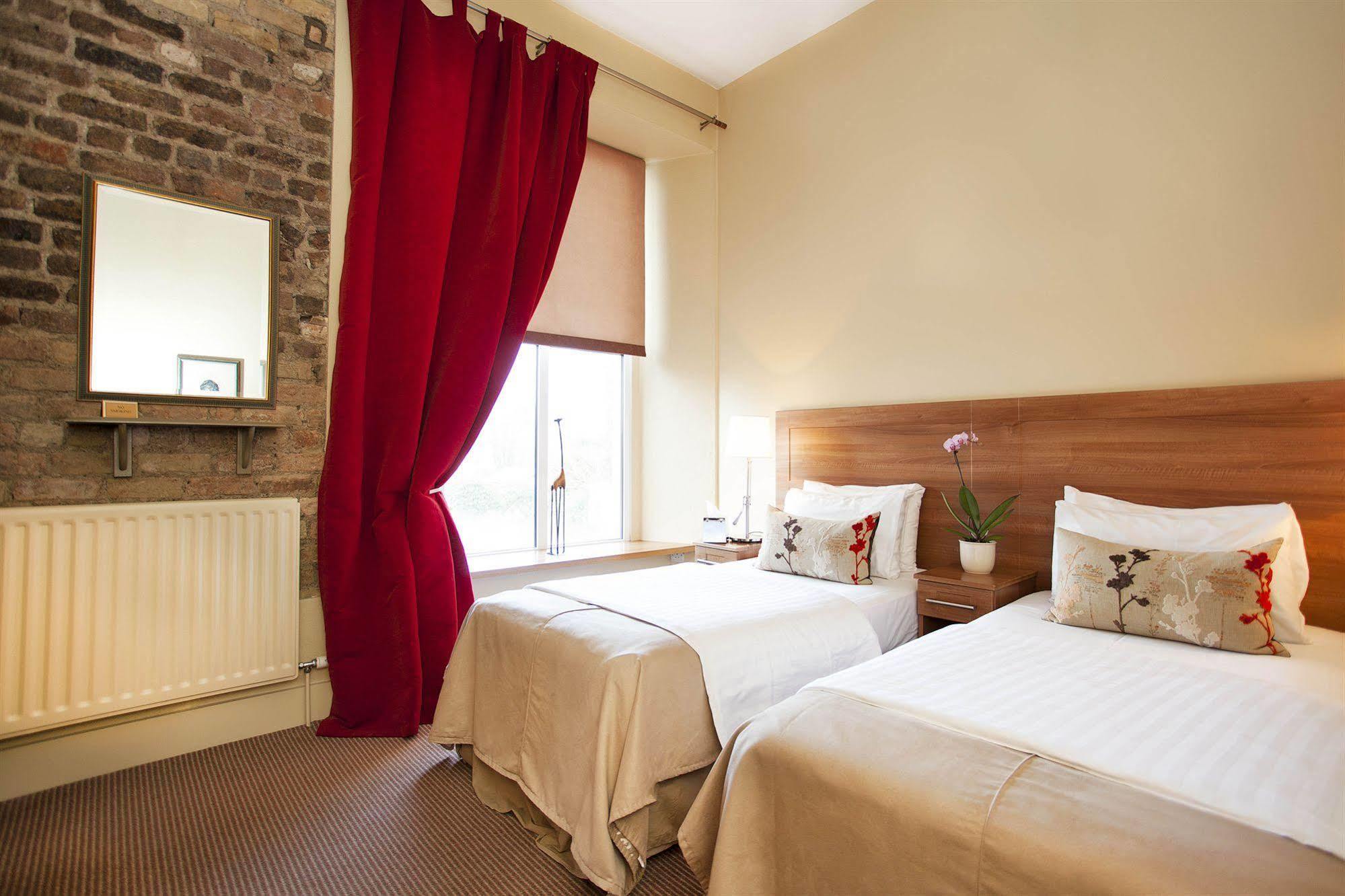 Becketts Hotel Лейкслип Екстериор снимка